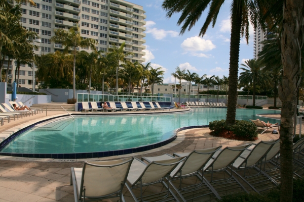 Miami Vacation Rental 2 bedroom, internet, South Beach. Apartment